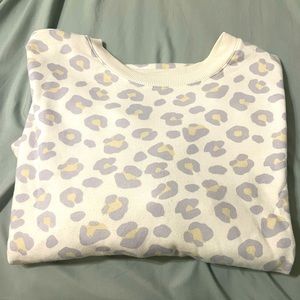 cute pull over- never worn
